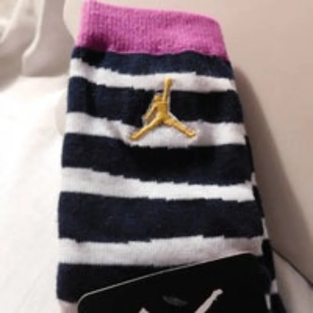 Nike Air Jordan Girl's Socks 2 Pairs Size 3Y-5Y NEW - Picture 5 of 5